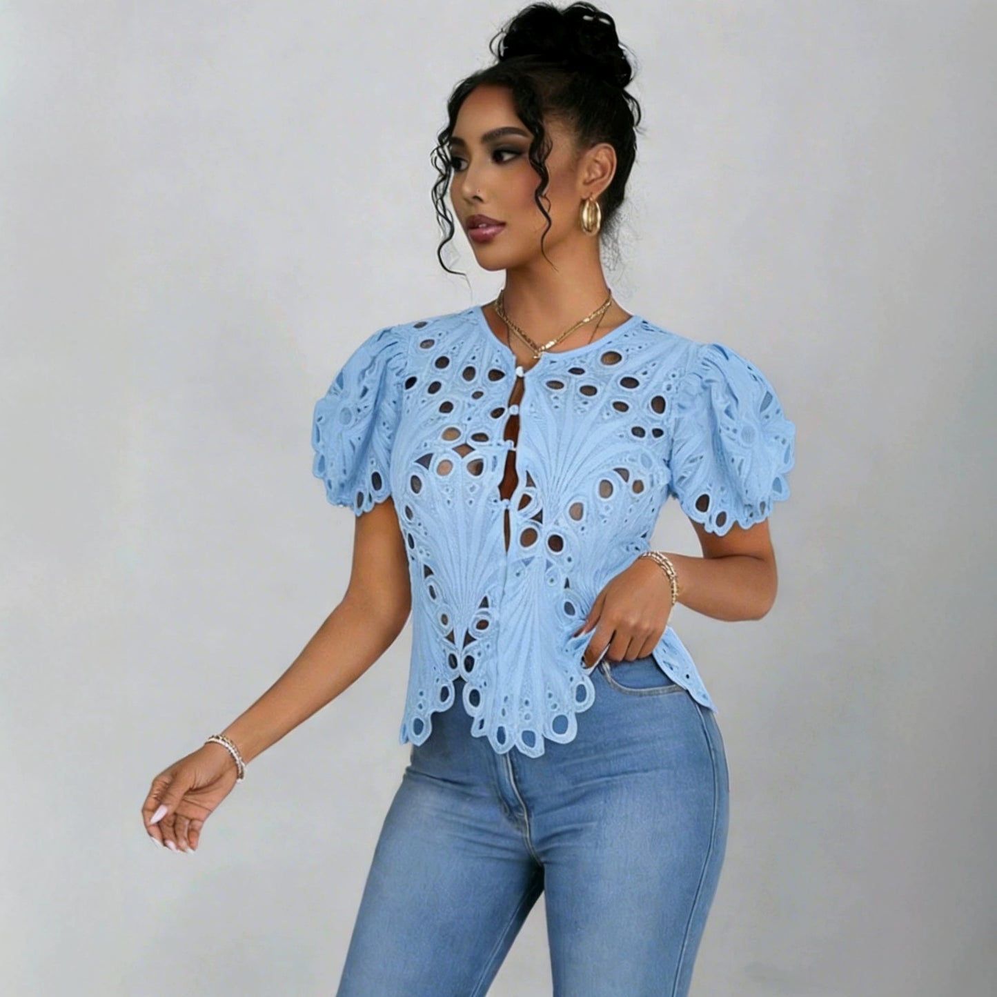 Solid color women's top
